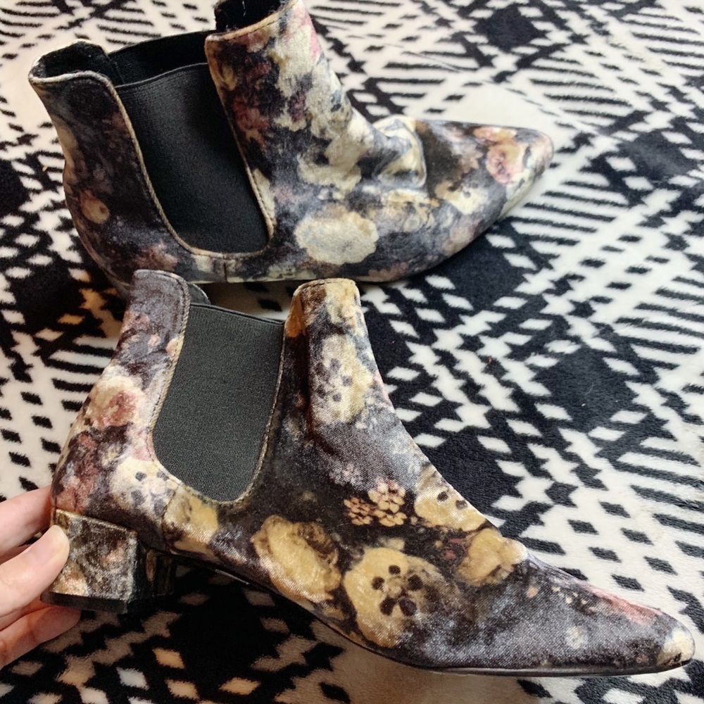 TopShop Ankle Low Heel Bootie